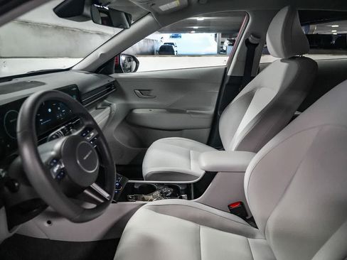Used 2024 Hyundai Kona SEL w/ Convenience Package FWD image 17