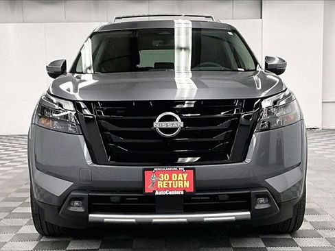 New 2025 Nissan Pathfinder Platinum image 15
