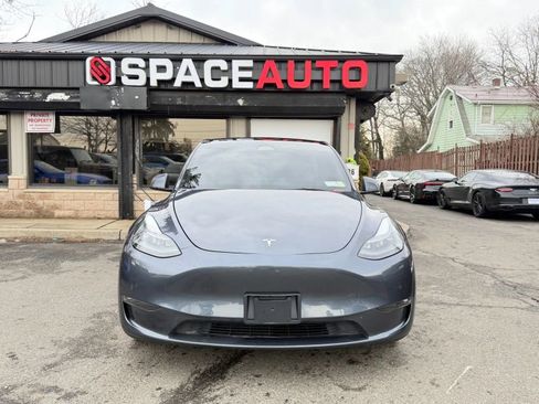 Used 2022 Tesla Model Y Performance image 2