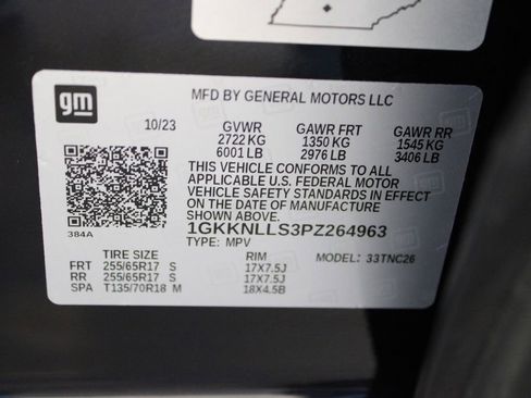 Used 2023 GMC Acadia AT4 w/ Technology Package image 32