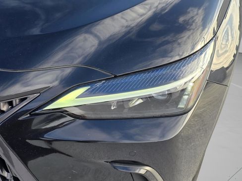 Certified 2024 Lexus NX 250 FWD w/ Premium Package image 9