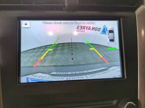Used 2018 Ford Fusion SE w/ Fusion SE Technology Package FWD image 19