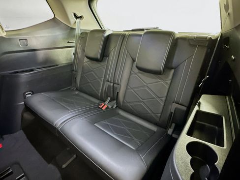 Used 2025 Volkswagen Atlas SE image 29