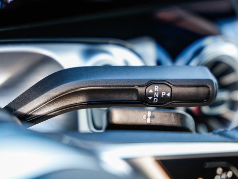 Certified 2025 Mercedes-Benz GLB 250 image 20