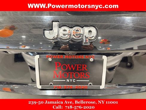 Used 2020 Jeep Grand Cherokee Limited image 13