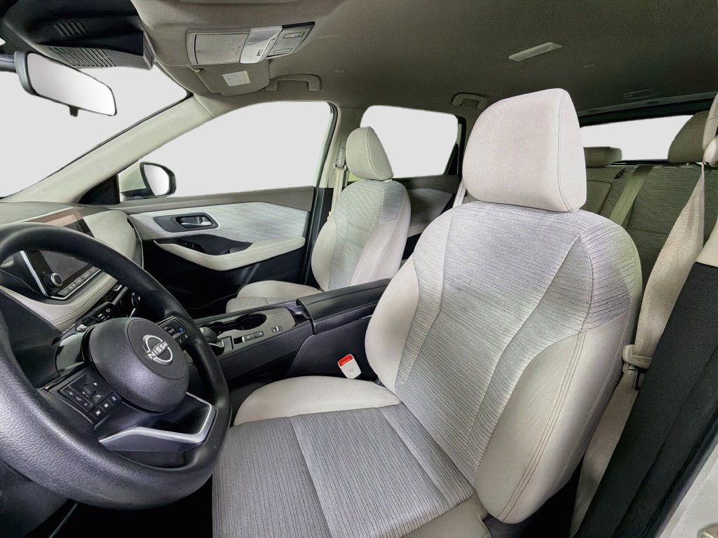 Used 2023 Nissan Rogue SV FWD image 14