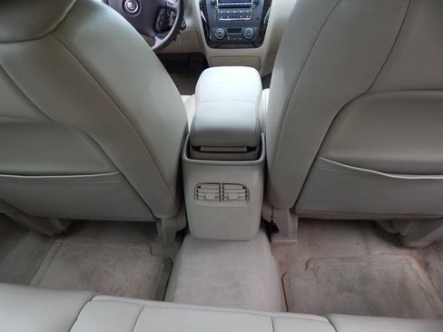 Used 2008 Cadillac DTS FWD image 21