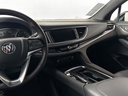 Used 2024 Buick Enclave Essence FWD image 31
