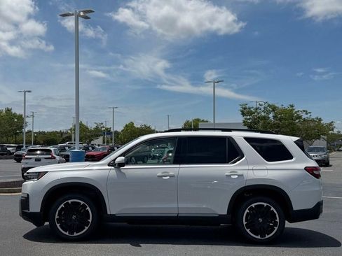 New 2026 Honda Pilot Touring image 7