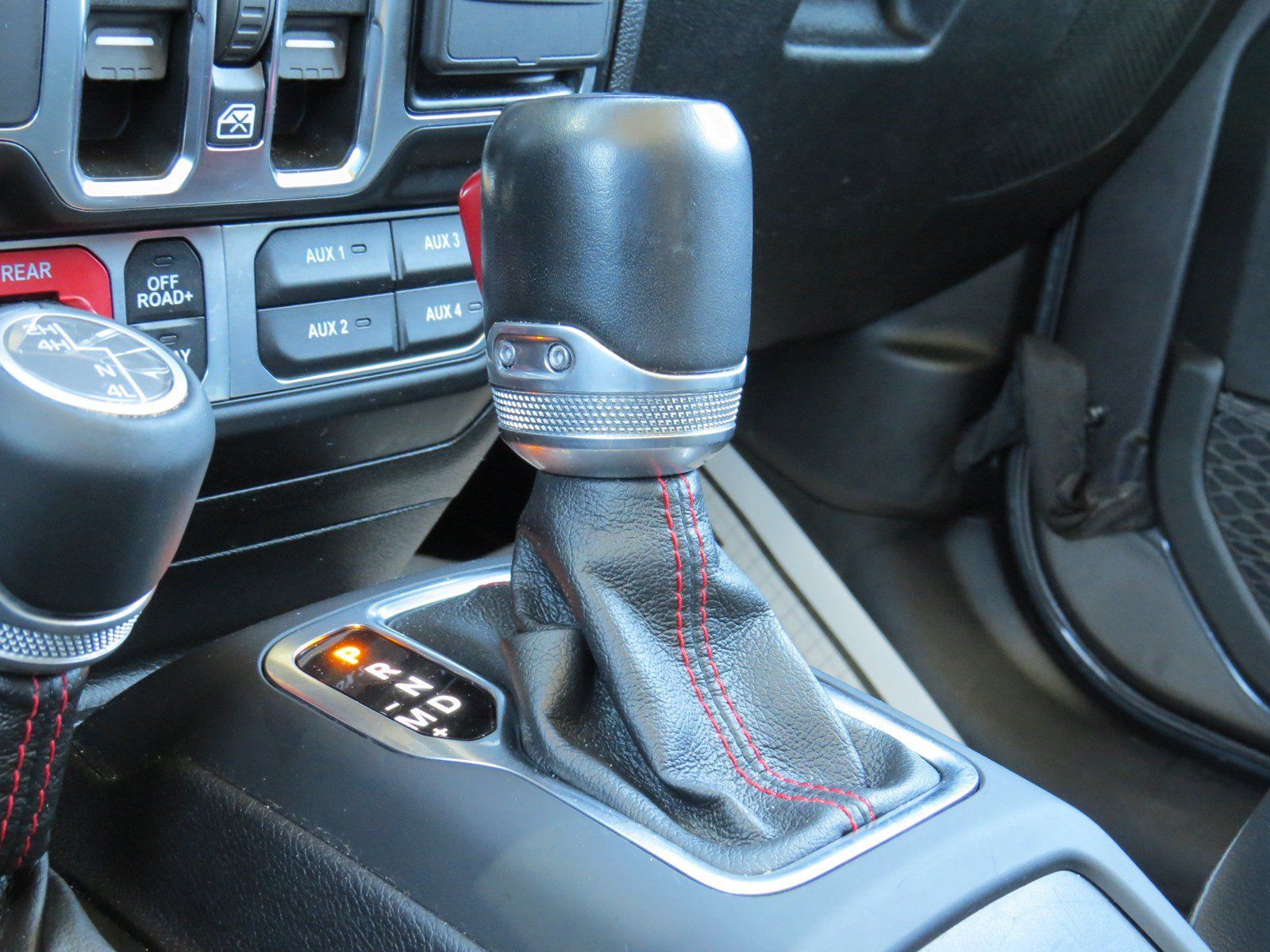 Used 2021 Jeep Wrangler Unlimited Rubicon AWD/4WD image 23
