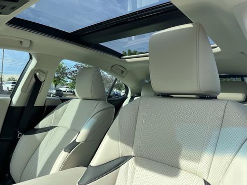 Used 2025 Lexus ES 350 Luxury image 35