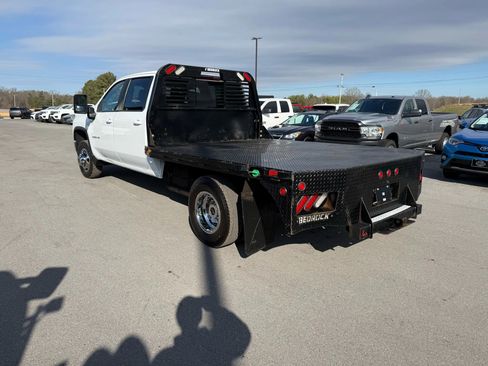 Used 2022 Chevrolet Silverado 3500 LT w/ Convenience Package image 3