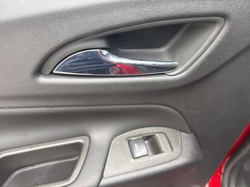 Used 2023 Chevrolet Equinox LT image 28