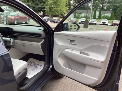 New 2025 Hyundai Kona SEL image 17