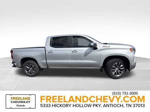 Used 2022 Chevrolet Silverado 1500 LT image 2