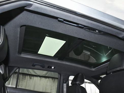 Used 2021 Volkswagen Atlas Cross Sport SEL R-Line image 52