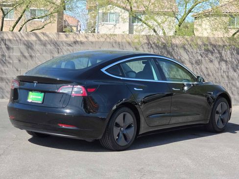 Used 2019 Tesla Model 3 Standard Range Plus image 9