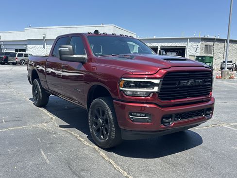 Used 2024 RAM 2500 Laramie w/ Night Edition AWD/4WD image 2