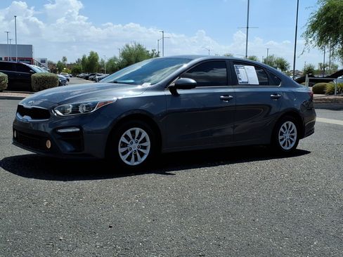 Used 2021 Kia Forte Sedan FWD image 3