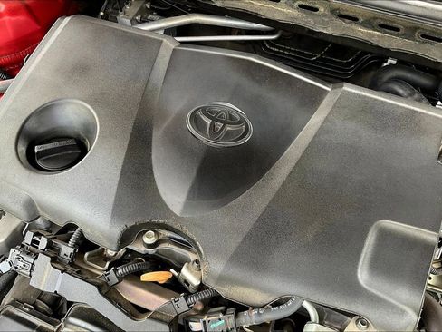 Used 2019 Toyota Camry SE FWD image 33