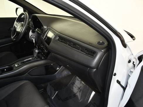 Used 2021 Honda HR-V Sport image 39