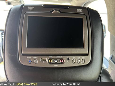Used 2017 Cadillac Escalade Platinum AWD/4WD image 30