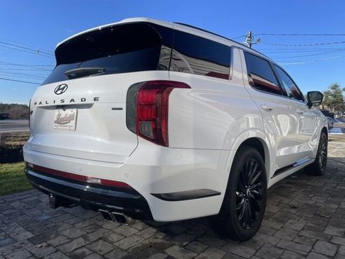 Used 2024 Hyundai Palisade Calligraphy image 5