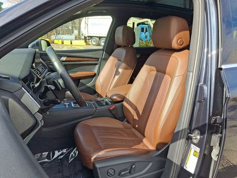 Used 2020 Audi Q5 2.0T Premium Plus w/ Premium Plus Package image 11
