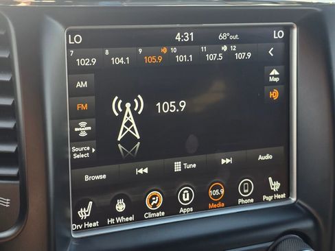 Used 2018 Jeep Grand Cherokee Limited AWD/4WD image 31