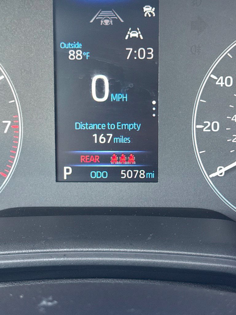 Used 2025 Toyota Corolla LE FWD image 11