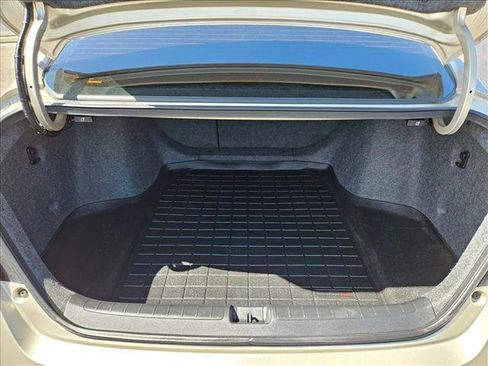 Used 2019 Honda Accord Touring image 7