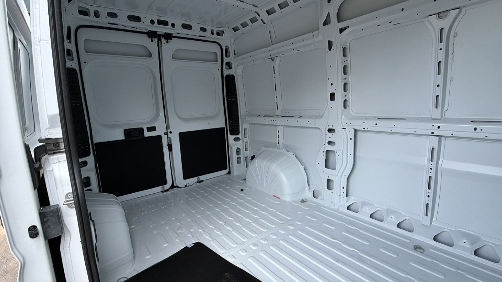 New 2026 RAM ProMaster 2500 w/ Convenience Group FWD image 13
