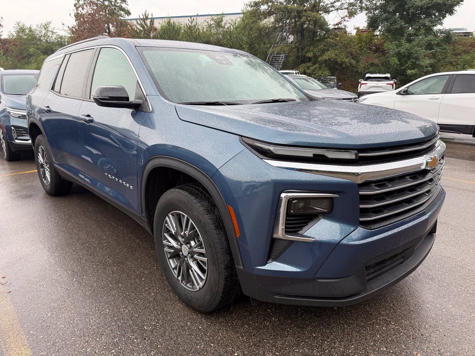 Used 2026 Chevrolet Traverse LT AWD/4WD image 1
