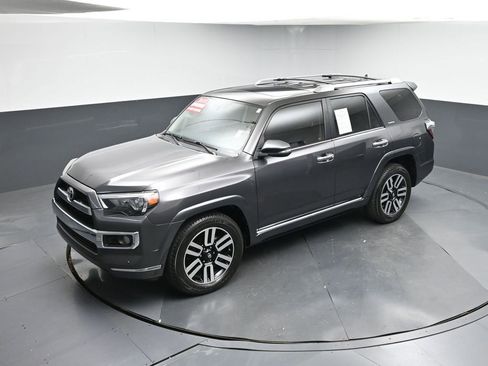 Used 2018 Toyota 4Runner Limited image 43