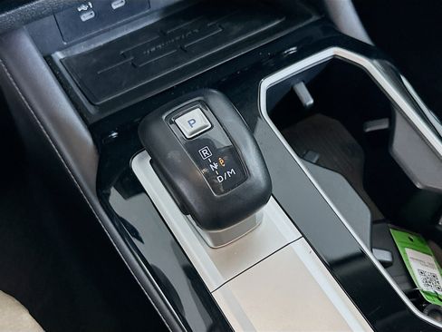 Used 2025 Mitsubishi Outlander SE AWD/4WD image 25