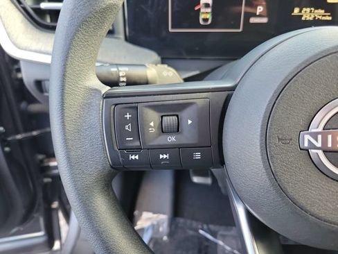 Used 2025 Nissan Kicks SV FWD image 20