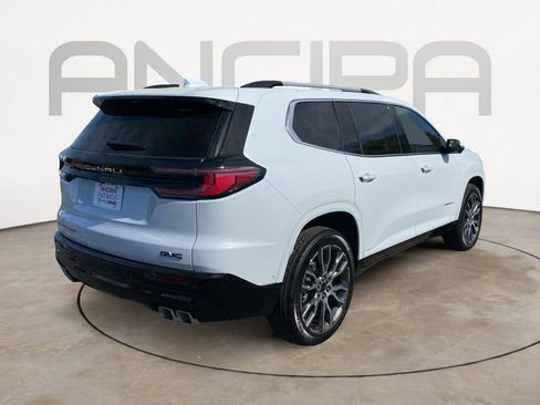 New 2026 GMC Acadia Denali Ultimate w/ LPO, Floor Liner Package AWD/4WD image 10
