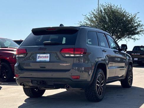 Used 2021 Jeep Grand Cherokee Trailhawk AWD/4WD image 9