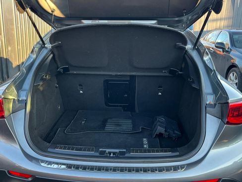 Used 2017 INFINITI QX30 Premium w/ Cargo Package AWD/4WD image 12