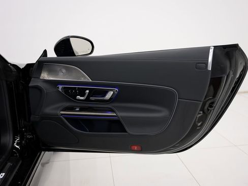 Used 2022 Mercedes-Benz SL 63 AMG 4MATIC image 31