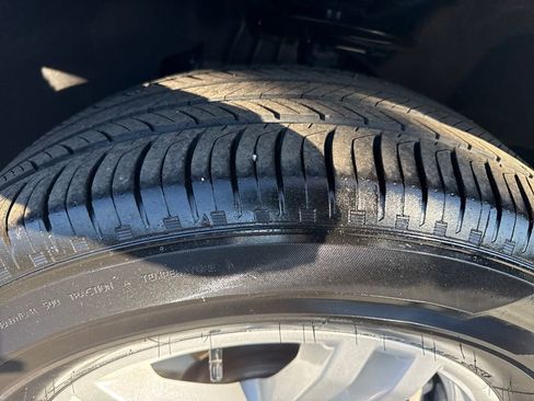 Used 2023 Ford Explorer XLT w/ Equipment Group 202A image 18