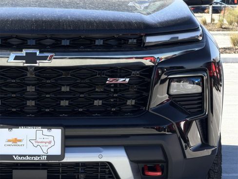 New 2026 Chevrolet Traverse Z71 image 8