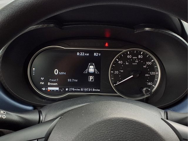 Used 2025 Nissan Versa SV FWD image 14
