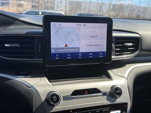 Used 2022 Ford Explorer XLT w/ Equipment Group 202A image 21