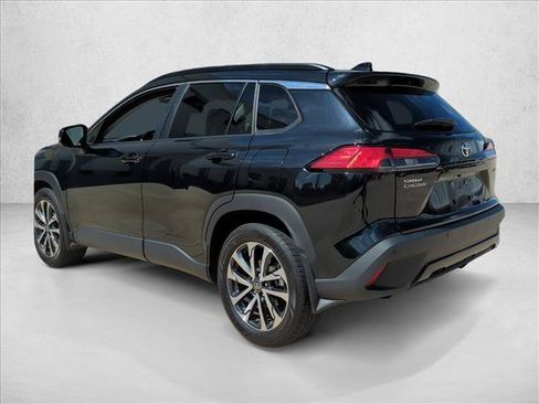Certified 2025 Toyota Corolla Cross XLE w/ Convenience Package FWD image 7