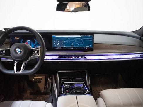 Certified 2023 BMW 760i xDrive w/ Executive Package image 11