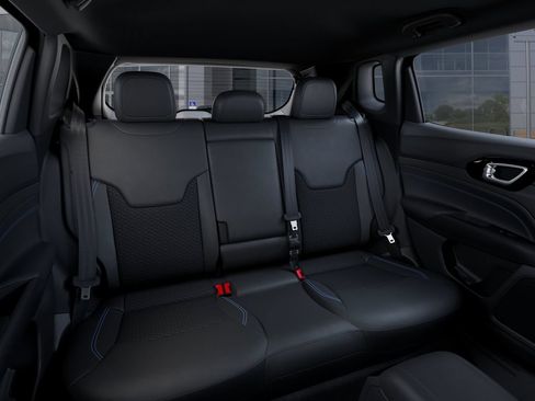 New 2026 Jeep Compass Latitude AWD/4WD image 15