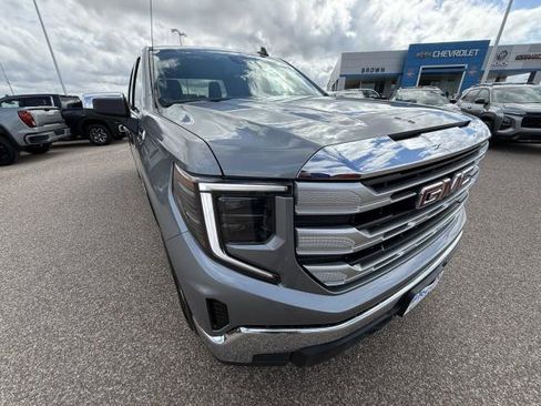 New 2026 GMC Sierra 1500 SLE image 16