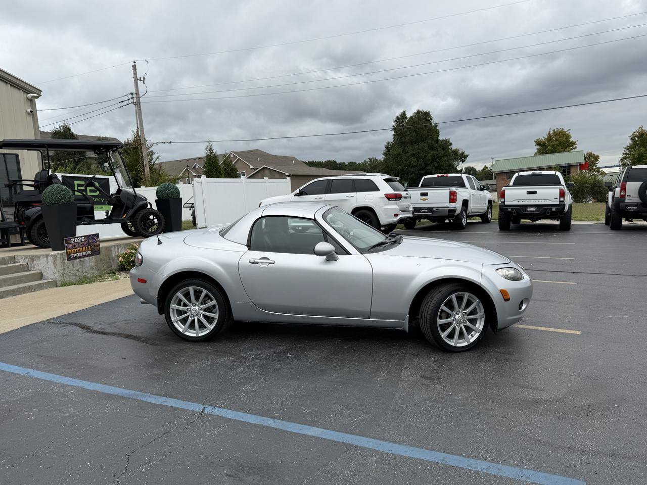 Used 2007 MAZDA MX-5 Miata Touring RWD image 2