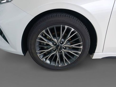 Used 2023 Kia Forte GT-Line w/ GT-Line Premium Package image 15